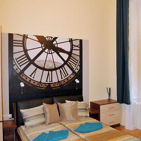 Frank & Fang Apartments Budapest Luaran gambar